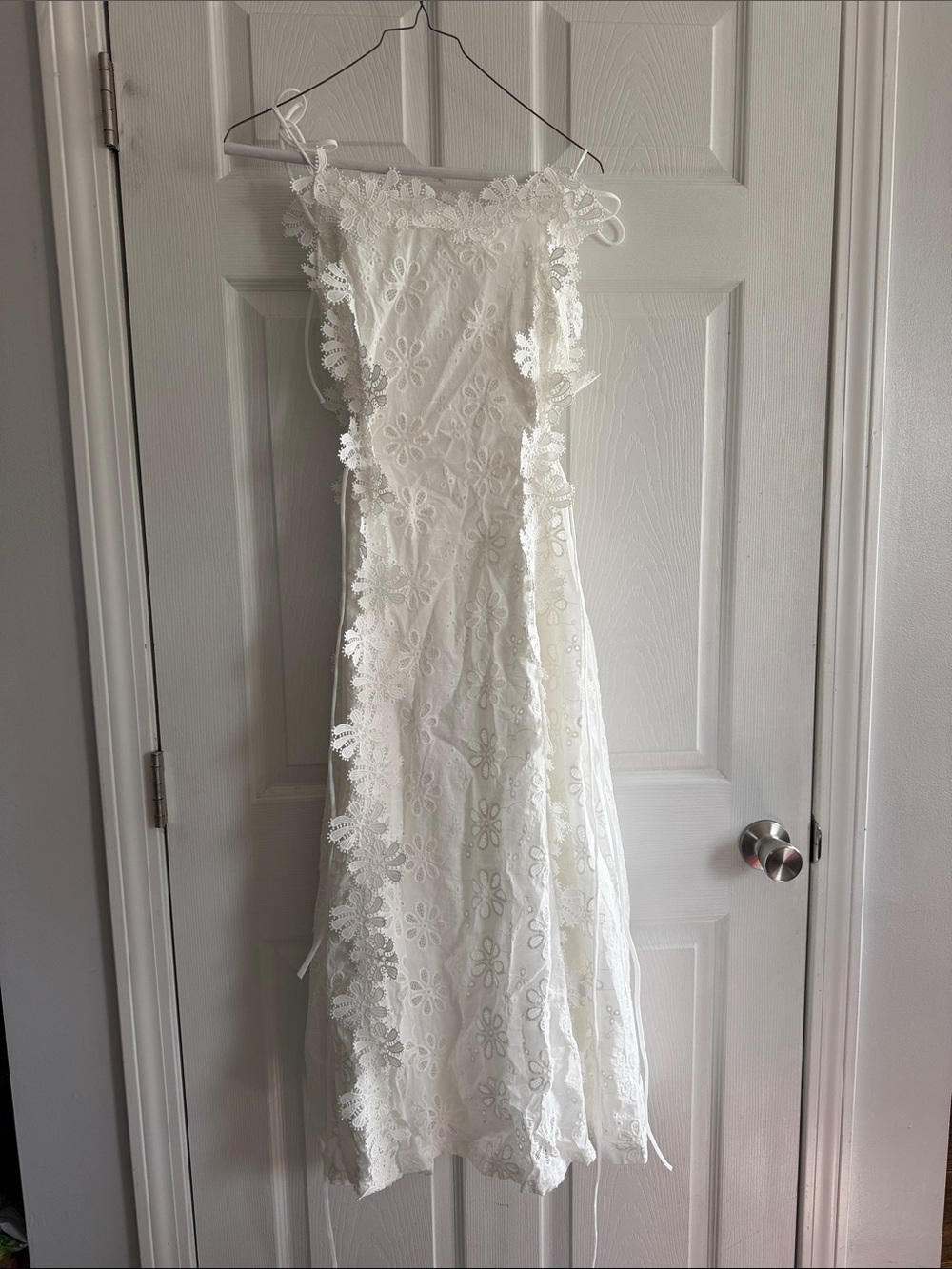 Women’s White Lace Floral Dress - Elegant Event Dress